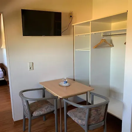 Gaestehaus An Der Rheinbruecke 3*